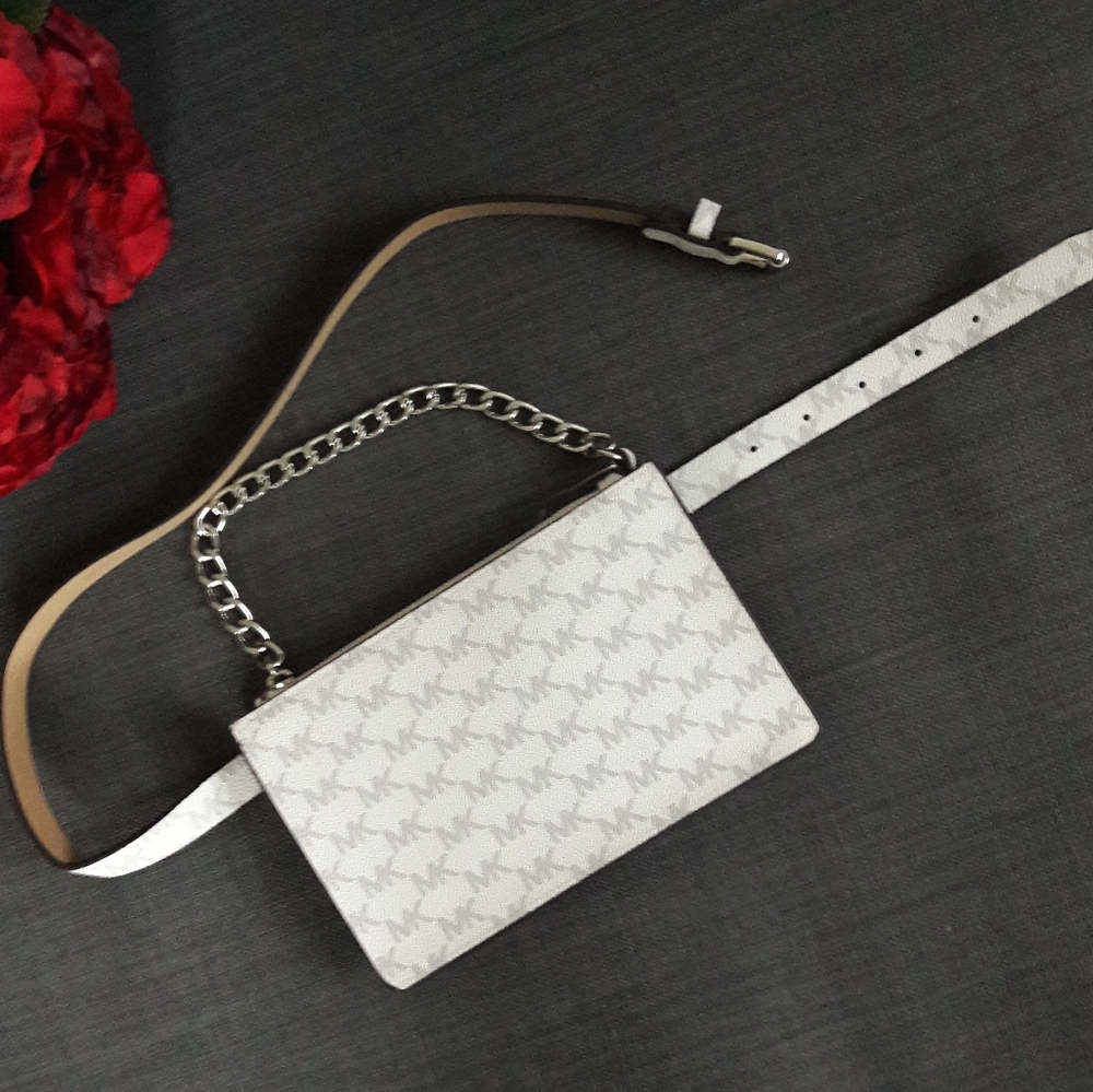 NWT MICHAEL KORS MK FANNY PACK BAG ON THE BALT
